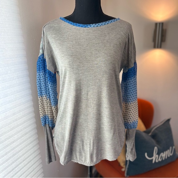 Anthropologie Tiny Chiffon Print with Grey Knit Long Sleeve XD - Picture 2 of 7